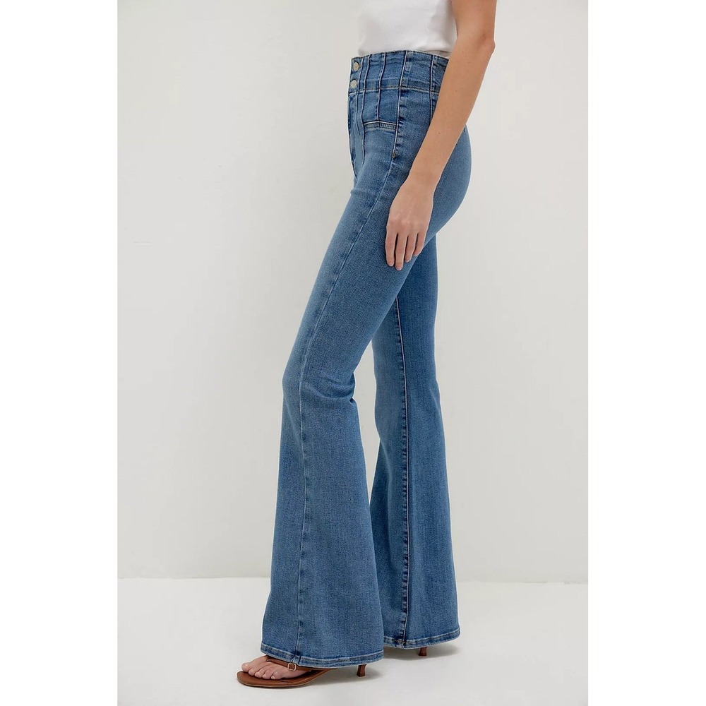 We The Free Jayde Flare Jeans Size 29 Sunburst Blue Retro 70s Wide Leg